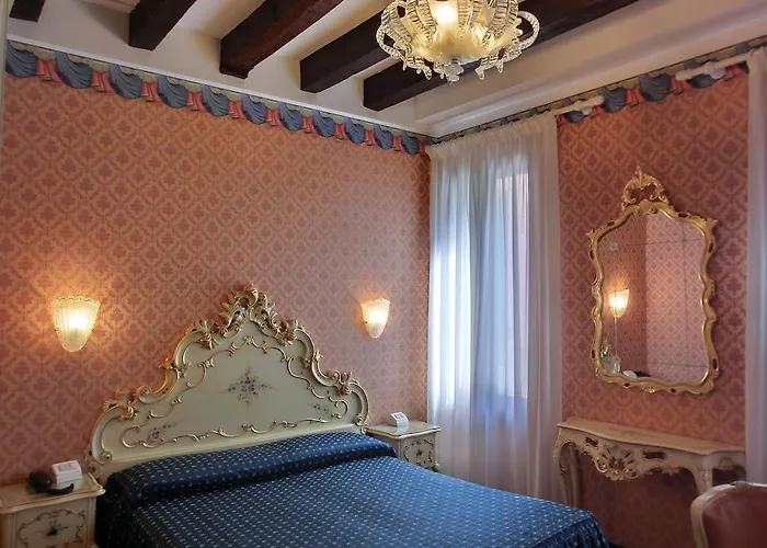 Hotel Diana